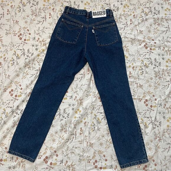 Relaxed Fit Mom Jeans - Picture 4 of 15